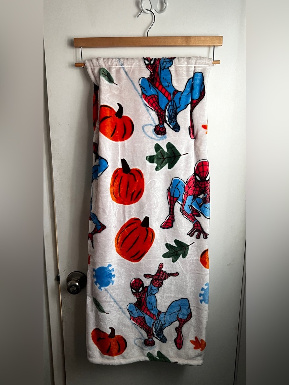 NEW Disney Spiderman Fall Harvest Throw Blanket 50”x70” 2026